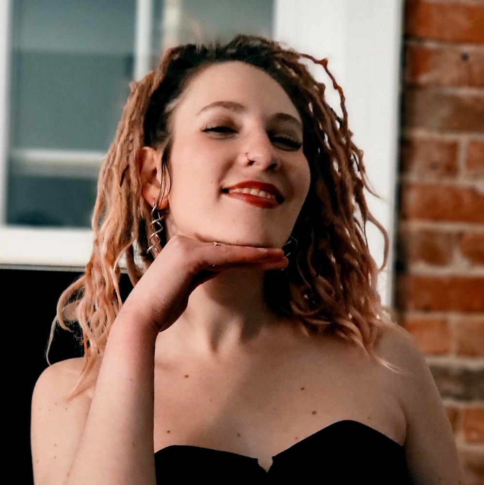 Meet your Posher, Elayne